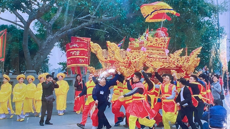 Ngày 16-18 tháng Giêng hàng năm, người dân địa phương tổ chức Lễ hội truyền thống Từ Lương Xâm.