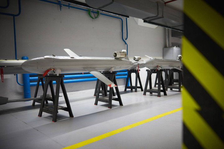 Peklo là thiết kế lai, kết hợp các đặc điểm của máy bay không người lái tầm xa và tên lửa hành trình. (Ảnh: Văn phòng Tổng thống Ukraine)