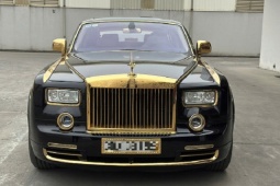 Đại gia Việt bán Rolls-Royce Phantom mạ vàng từ trong ra ngoài, giá bao nhiêu?