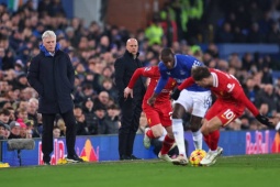 Trực tiếp bóng đá Everton - Liverpool: Mac Allister đánh đầu ngược quân bình 1-1 (Ngoại hạng Anh)