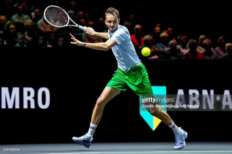 Medvedev khởi đầu suôn sẻ ở&nbsp;Marseille Open