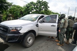 Thế giới - Băng đảng bắn 20 phát đạn ám sát đại tá không quân Ecuador trên phố