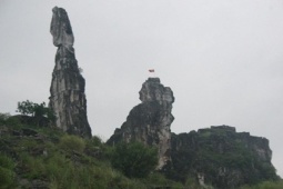17 tỷ đồng gia cố di tích Hòn Vọng Phu
