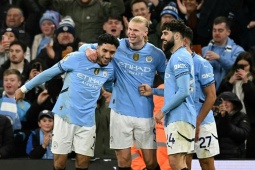 Man City hồi sinh nhờ  " đi chợ "  kịp thời, cửa đua vô địch có quá muộn?