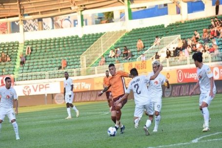 Video bóng đá HAGL - Bình Định: Phủ đầu sắc lẹm, ngoại binh cứu nguy (V-League)