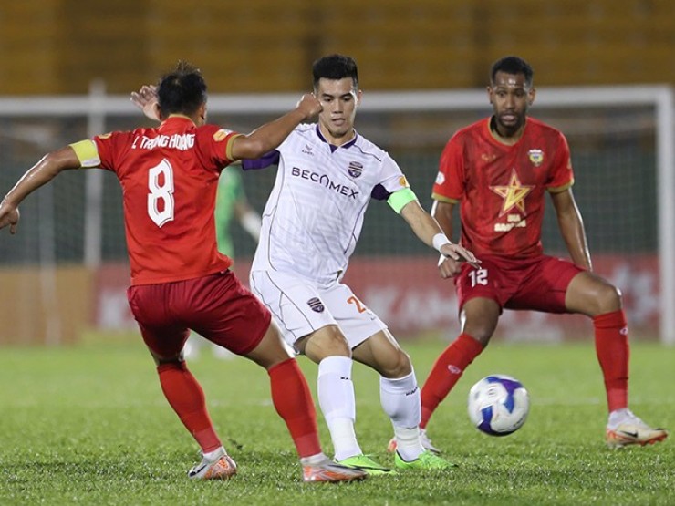 Video bóng đá Bình Dương - Hà Tĩnh: Điên rồ cuối trận, kỷ lục bất bại (V-League)