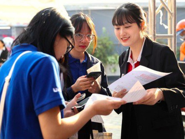 Thí sinh có IELTS/SAT có ảnh hưởng khi bỏ xét tuyển sớm?