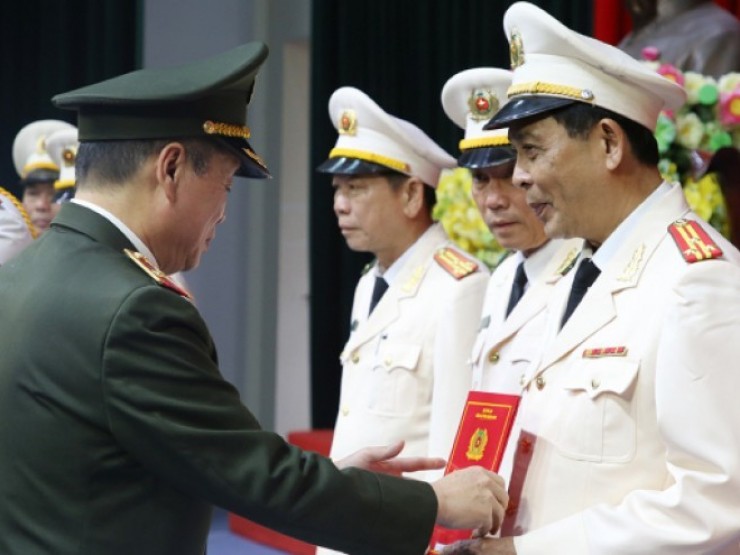 22 cán bộ cấp tá Công an tỉnh Quảng Nam nghỉ hưu trước tuổi