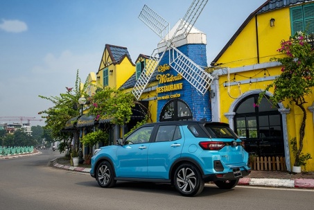 Giá xe Toyota Raize niêm yết và lăn bánh tháng 2/2025