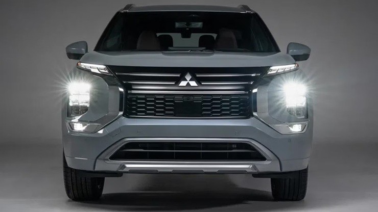 Ngắm Mitsubishi Outlander bản xăng 2025 vừa xuất hiện - 7