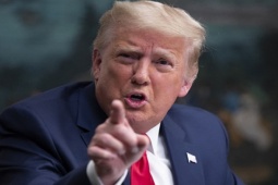 Ông Donald Trump sẽ áp thuế mới 25% với loạt mặt hàng