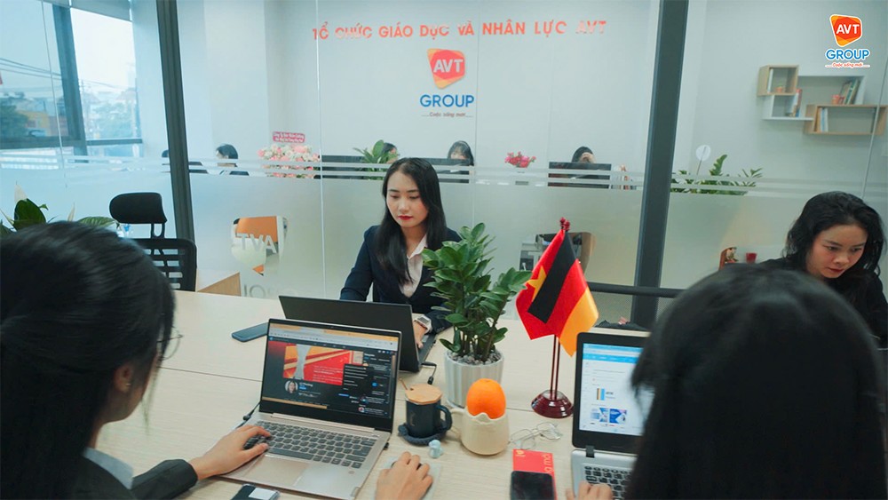 Đội ngũ nhân viên chuyên nghiệp, nhiệt tình và nhiều kinh nghiệm trong lĩnh vực tư vấn du học nghề Đức (Ảnh: AVT Group).