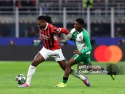 Video bóng đá AC Milan - Feyenoord: Thẻ đỏ quá tai hại (Cúp C1)