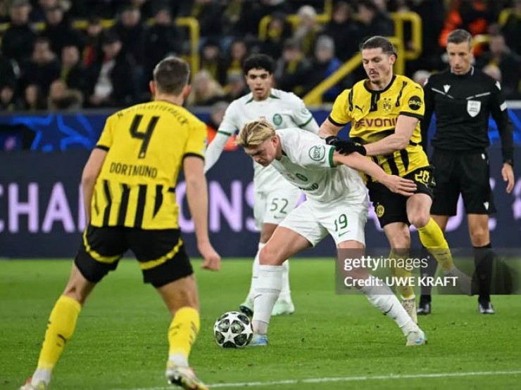 Video bóng đá Dortmund - Sporting Lisbon: “Người nhện“ cản phạt đền (Cúp C1)