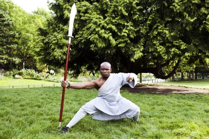 Dominique Saatenang đã khổ luyện nhiều năm trước khi trở thành 'Lý Tiểu Long châu Phi'. Ảnh: JA