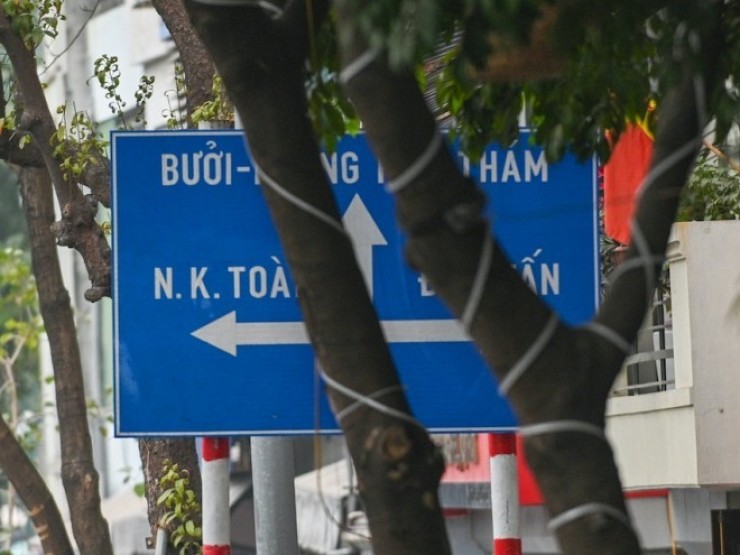 Bộ GTVT ra công điện khẩn dẹp ‘loạn’ biển báo giao thông