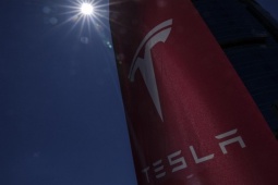 Elon Musk hiện giàu cỡ nào?