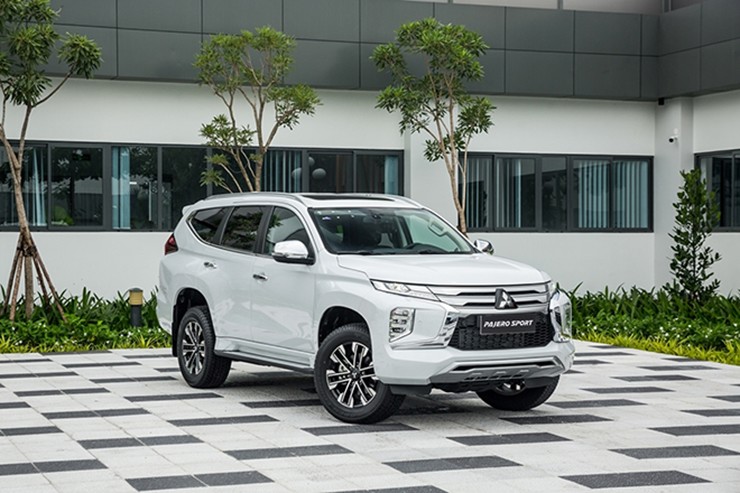 Giá xe Mitsubishi Pajero Sport tháng 2/2025, SUV cỡ D máy dầu từ 1,130 tỷ đồng - 4