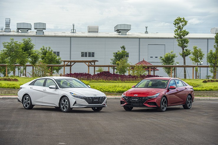 Giá xe Hyundai Elantra niêm yết và lăn bánh tháng 2/2025 - 2