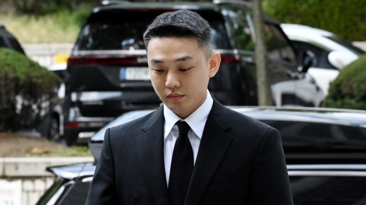 Danh tiếng Yoo Ah In bị hủy hoại sau loạt cáo buộc.