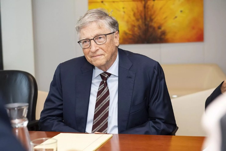 Bill Gates tin rằng phản ứng của giới trẻ sẽ giúp ngăn chặn các mối đe dọa về tận thế.