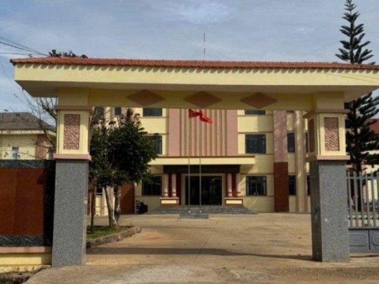 Em gái mượn tên để đăng ký kết hôn, người chị bỗng có “2 chồng“