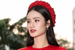 Ý Nhi chuẩn bị cho Miss World