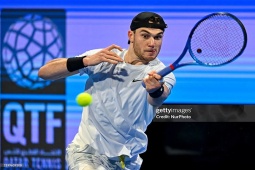 Hấp dẫn tennis ATP  &  WTA:  " Hoàng tử "  Drapper vượt khó, mỹ nhân Rybakina thắng ấn tượng