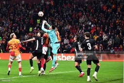 Trực tiếp bóng đá Galatasaray - AZ Alkmaar: Chủ nhà nỗ lực bất thành (Hết giờ)