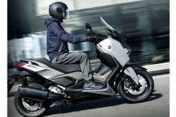 Yamaha XMAX 250 trình làng, thách thức SH350i với loại trang bị ấn tượng