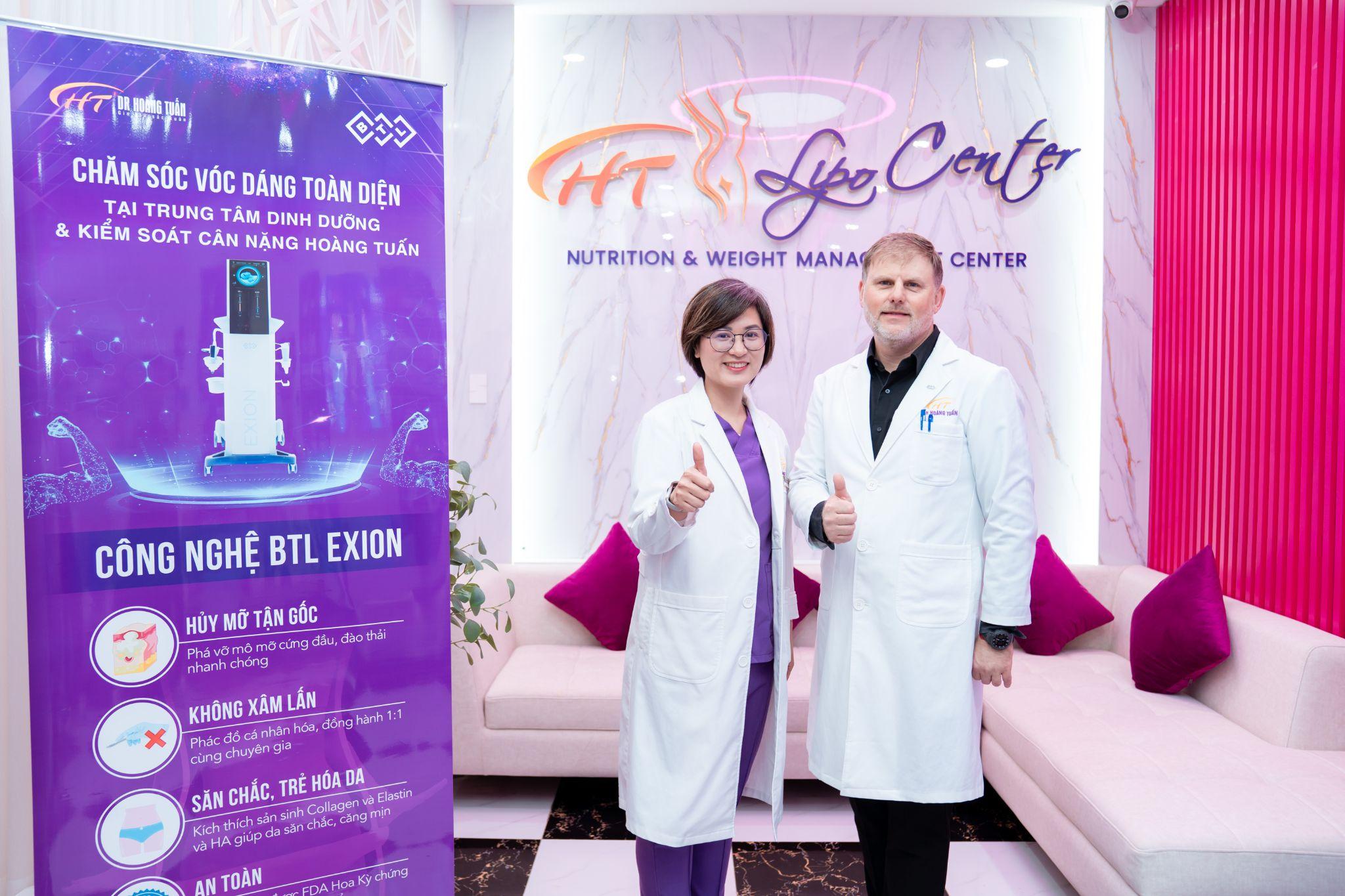 Mr. Tomas Boleslavsky tham quan HT Lipo Center