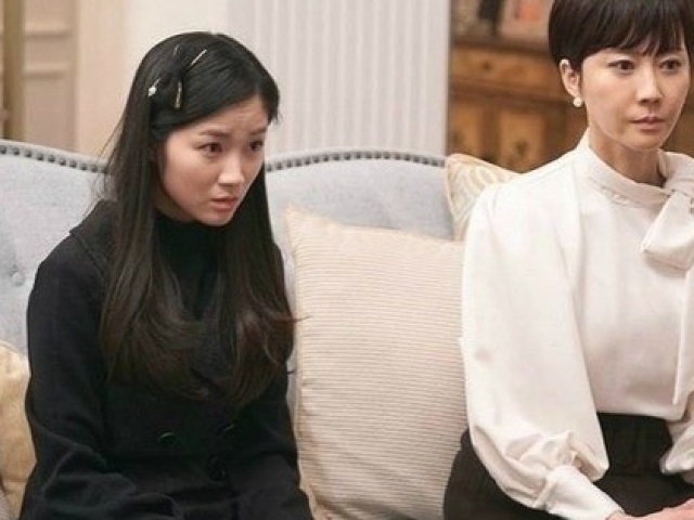 Đọc bài văn có chủ đề “Lý tưởng của tôi“ mà con gái viết, người mẹ “chết lặng“ vì mình xuất hiện trong đó với hình ảnh tiêu cực