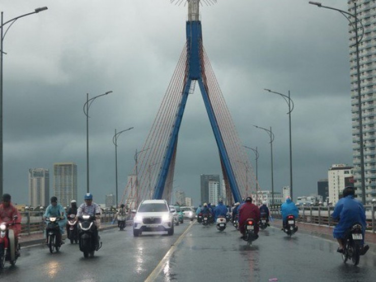 Miền Trung, Nam Bộ đón mưa lớn