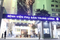 Sản phụ  tố  bác sĩ Bệnh viện Phụ sản Trung ương tắc trách, Bộ Y tế vào cuộc