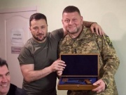 Thế giới - Ukraine: Tỷ lệ ủng hộ ông Zelensky tăng vọt, chỉ thua một người