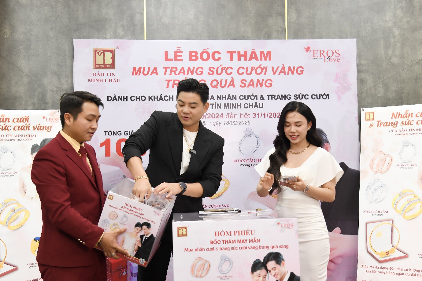 Chương trình bốc thăm trúng thưởng “Mua trang sức cưới vàng trúng quà sang”