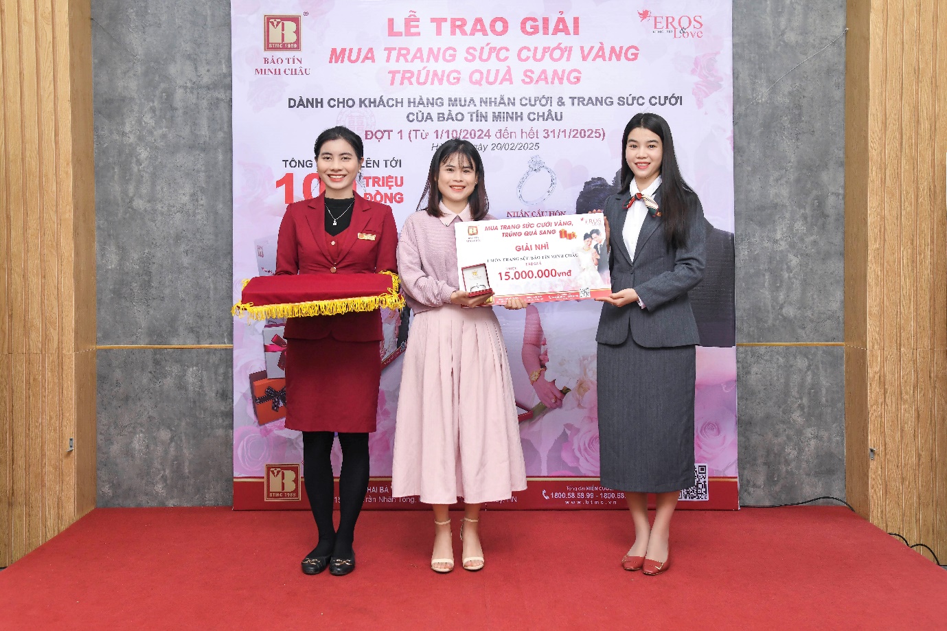 Chương trình bốc thăm trúng thưởng không chỉ là dịp để Bảo Tín Minh Châu tri ân khách hàng, mà còn tăng thêm niềm vui và sự háo hức cho các cô dâu, chú rể trong mùa cưới 2024-2025.