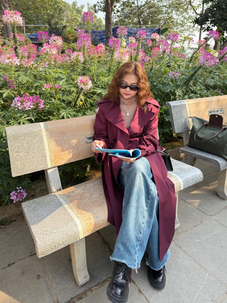 Nhan sắc khác lạ của nữ diễn viên 'Phía trước là bầu trời' - 6