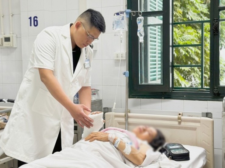 Thông tin mới nhất sức khoẻ 5 nạn nhân vụ tai nạn ở Sơn La chuyển về BV Hữu nghị Việt Đức