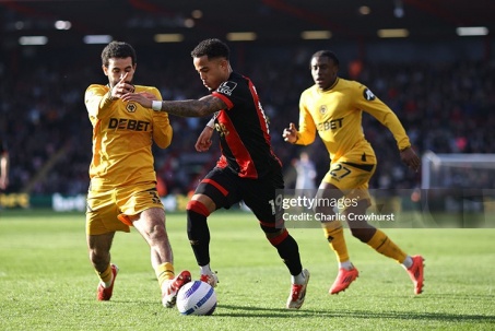 Video bóng đá Bournemouth - Wolves: Thẻ đỏ tai hại (Ngoại hạng Anh)