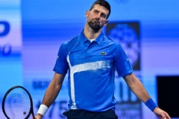 Djokovic đi cà nhắc rời Doha, vẫn tới Mỹ tranh cúp Indian Wells với Alcaraz