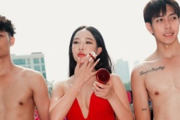 Thời trang - Thí sinh Hoa hậu Hòa bình Thái Lan làm lố