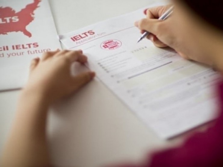 Xôn xao thí sinh gian lận khiến đề IELTS phải đổi giờ chót, Hội đồng Anh nói gì?