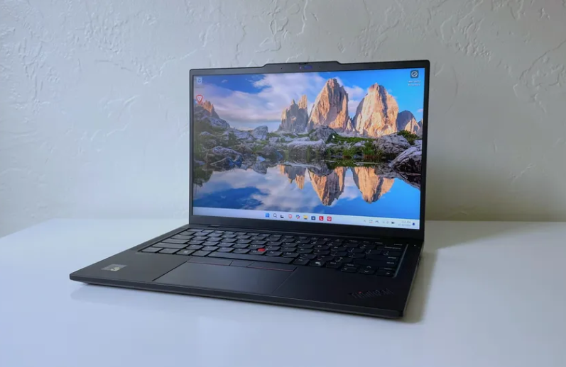 Lenovo ThinkPad T14s.