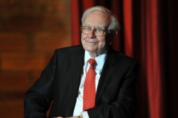 Thiên tài đầu tư 95 tuổi Warren Buffett lại giàu thêm