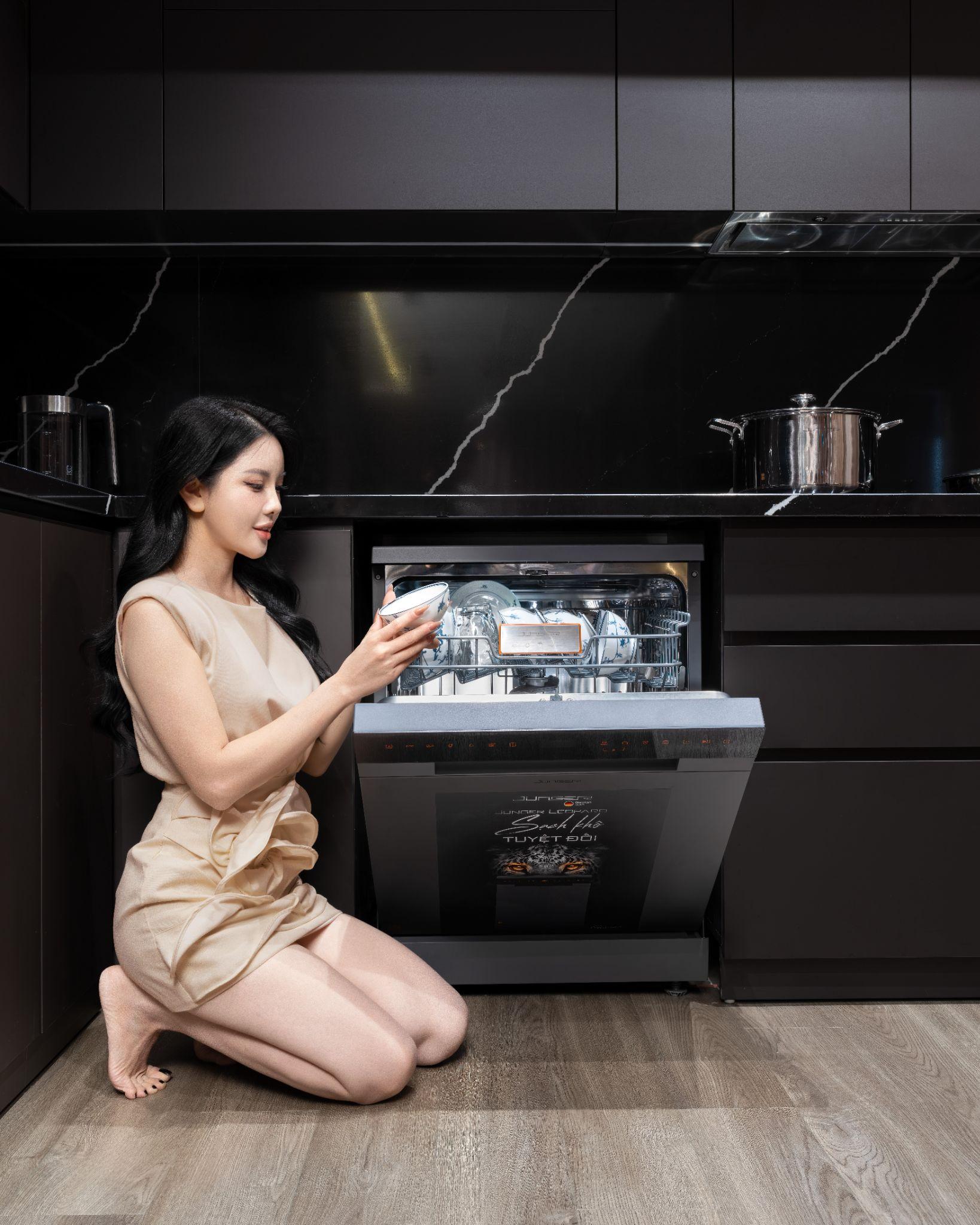 Máy rửa bát Junger Leopard đang được khách hàng Hoàng Cương ưa chuộng