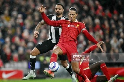 Video bóng đá Liverpool - Newcastle: Tuyến giữa tỏa sáng, xây chắc ngôi đầu (Ngoại hạng Anh)