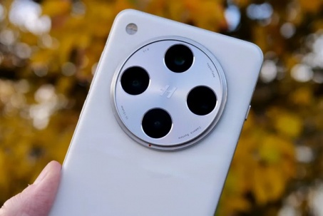 Mẫu smartphone quyết "xanh chín" với Galaxy S25 Edge và iPhone 17 Air