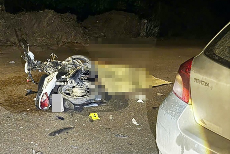 Hiện trường vụ tai nạn giao thông khiến 3 người tử vong ở Hà Nội. Ảnh: CB