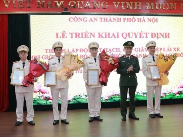 Công an TP Hà Nội thành lập Đội sát hạch, cấp giấy phép lái xe